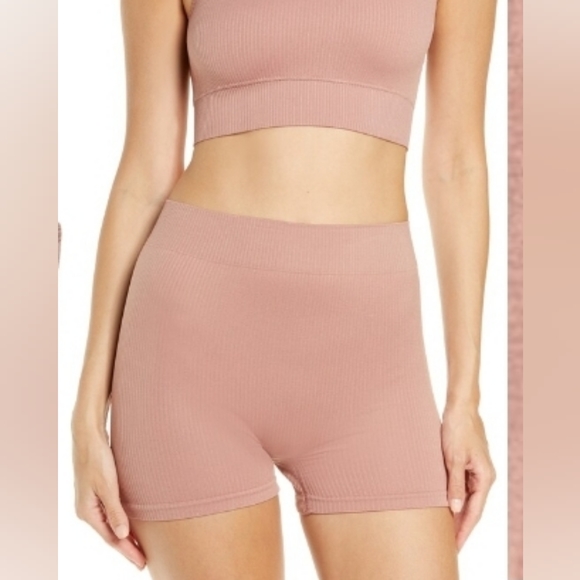 3pcs-SKIMS STRETCH RIB BUNDLE IN ROSE CLAY/NWT/S/M- THONG, SHORT & HIGH NECK BRA - Picture 5 of 16